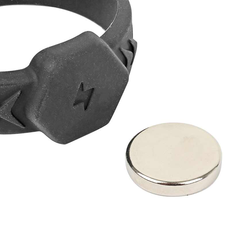 Bracelet-collier aimante pour spray -selection xbike- – Image 5